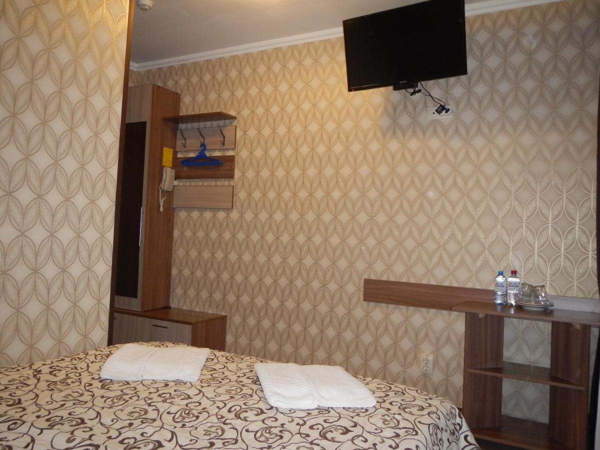 Medem Hotel Pskov Esterno foto